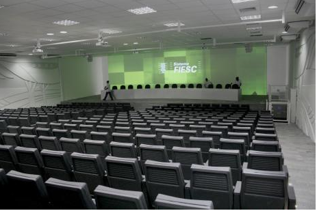 Centro de Eventos do Sistema FIESC apresenta novo auditório