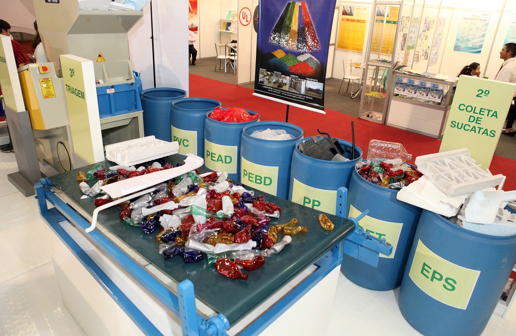Interplast e EuroMold Brasil: mais de 8 mil kg de material reciclado