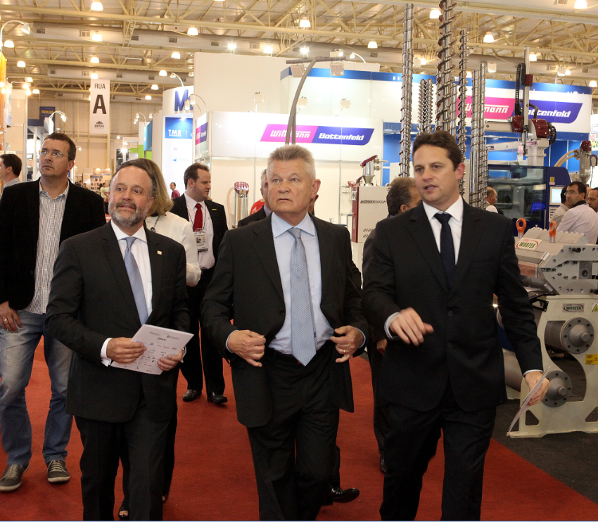 Interplast e EuroMold BRASIL começam com oportunidade de negócios, troca de experiências e atualização