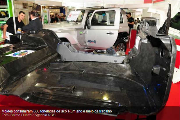 Empresa de Joinville fornece moldes para o primeiro carro com carroceria de plástico do mundo