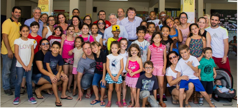 “A ESCOLA É UMA FAMÍLIA e a família tem que estar sempre presente na escola”