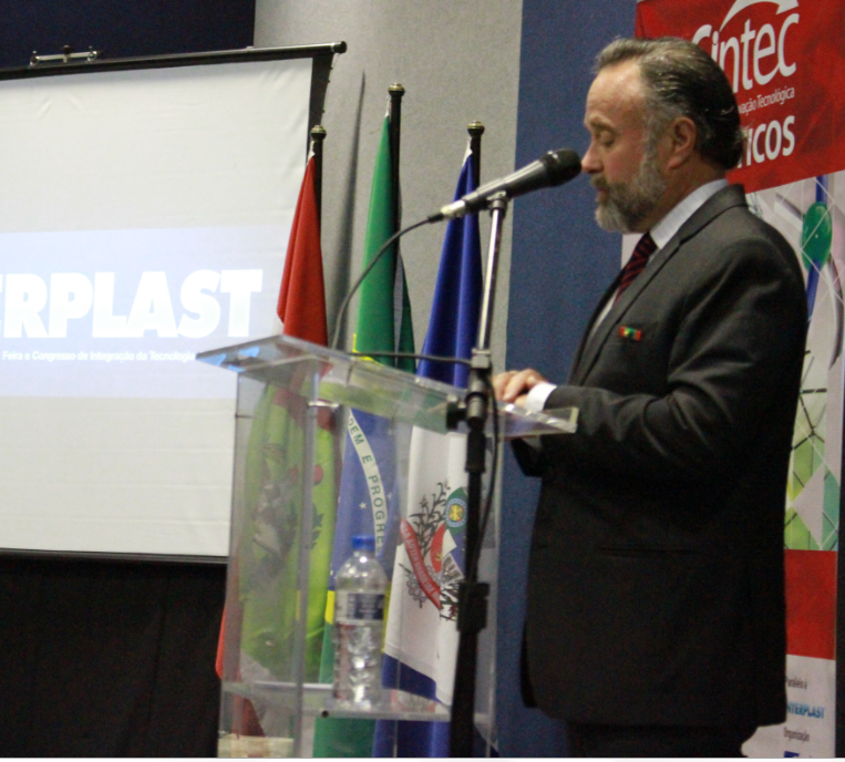 INTERPLAST e EuroMold BRASIL iniciaram ontem, em clima de otimismo