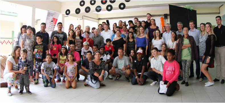 ESTAR PRESENTE NA ESCOLA É SINAL DE AMOR AO FILHO