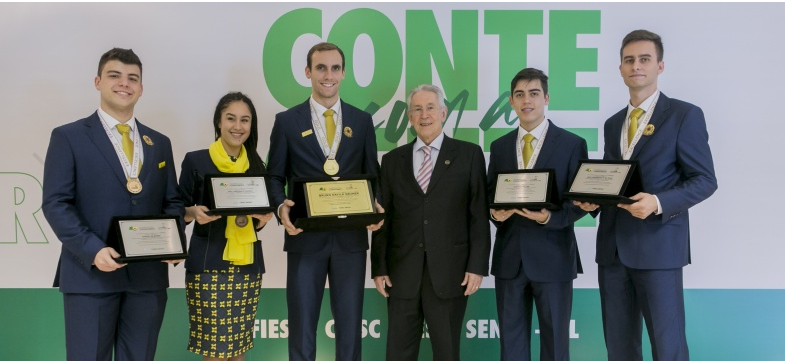 FIESC HOMENAGEIA MEDALHISTAS CATARINENSES do mundial de profissões