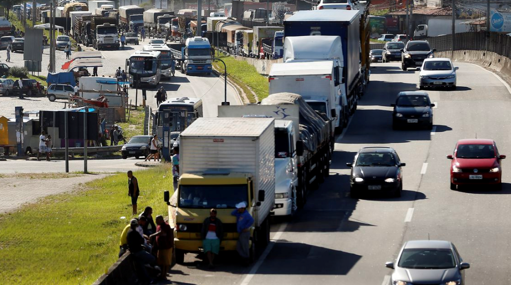 Liminar libera caminhões de indústrias associadas à FIESC