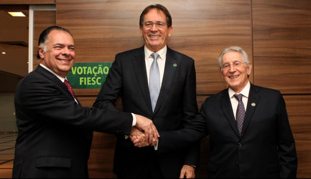 NOVA DIRETORIA DA FIESC, liderada por Mario Aguiar, é eleita