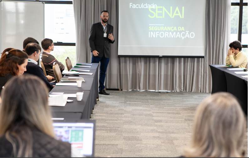 ﻿EMPRESAS PRECISAM SE ADEQUAR à Lei de Proteção de Dados, que vigorará a partir de 2020