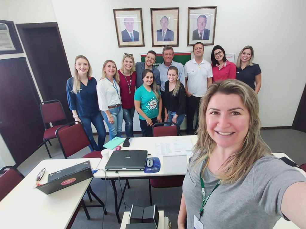 SIMPESC: Reunião de hoje pela manhã com o comitê gestor do Curso de Desenvolvimento de Lideranças!