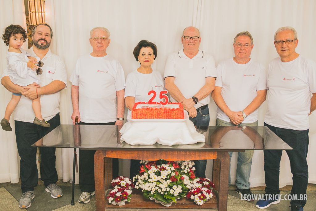 TECNOPERFIL comemora 25 anos em festa com funcionários