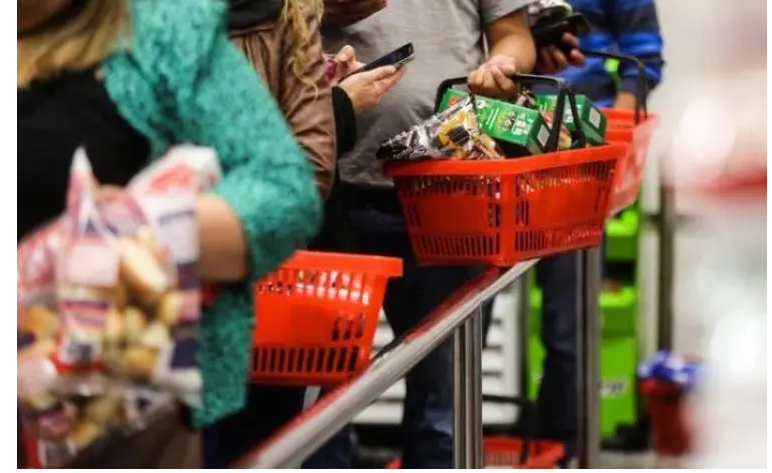 CATARINENSES VÃO CONSUMIR mais de R$ 200 bilhões neste ano mesmo com pandemia