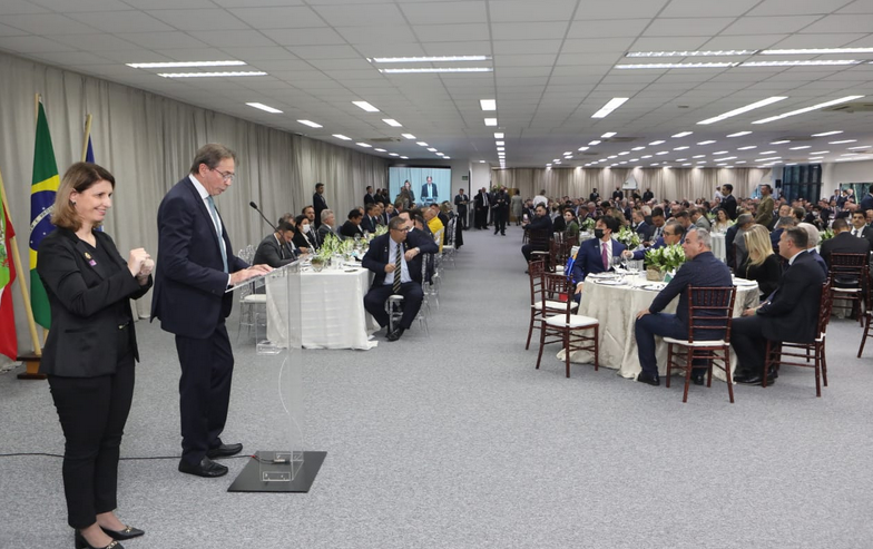 Em encontro com Bolsonaro, FIESC defende infraestrutura e reformas