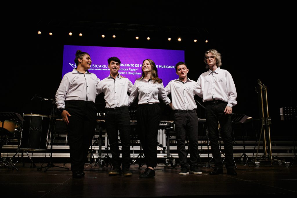 KRONA leva música do Grupo Musicarium para estação de descanso do mirante de Joinville