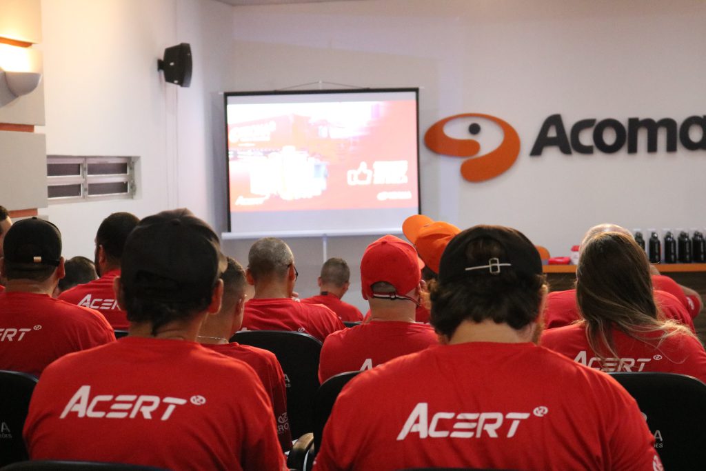 KRONA faz treinamento especial com motoristas no evento “Atendimento Show de Bola”