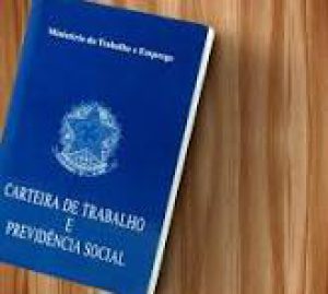 Rejeição à CLT impulsiona apagão de mão de obra na indústria