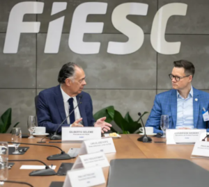 FIESC e governo de SC montam grupo de trabalho por medidas contra “Segundo Tarifaço”