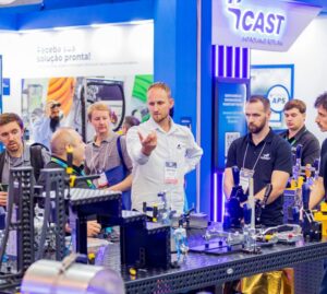 INTERFORM estreia em Joinville com exposição de tecnologias para a indústria e programação técnica sobre Inteligência Artificial